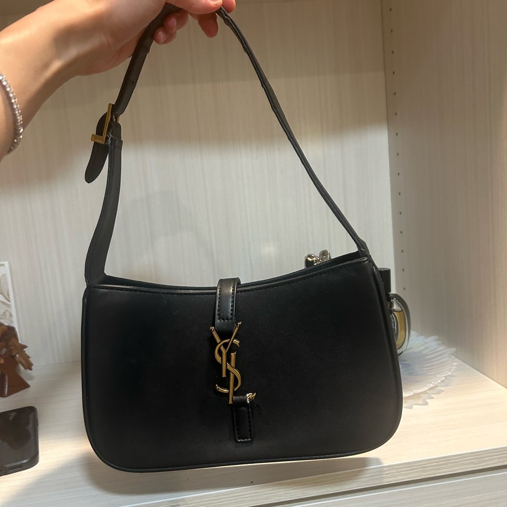 Black Shoulder Bag